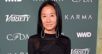 Döbbenetes: a 71 éves divattervező olyan ebben a sportmelltartóban, mint egy tini