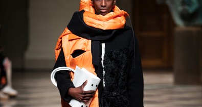 Szobrok is megjelentek a Nubu látványos bemutatóján a budapesti divathéten