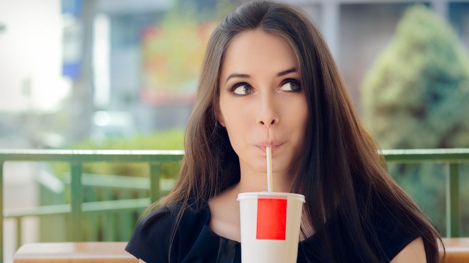 A szénsavas üdítők fogyasztása akár bélrákot is okozhat hosszú távon