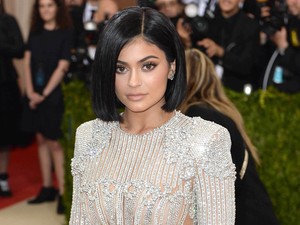 Smink nélkül szelfizett Kylie Jenner - nagyon cuki!