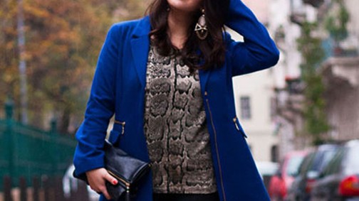 Kalapos színházi szett a plus size modelltől