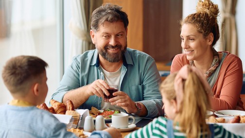 Így hat a szülők kommunikációja a gyerekek érzelmi fejlődésére