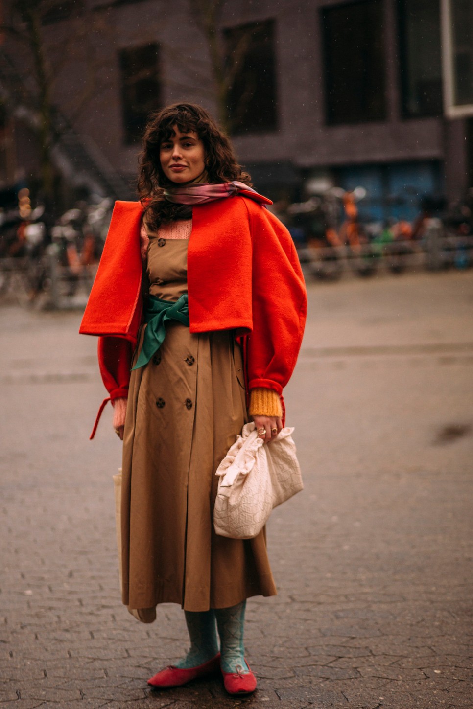 A divat letisztult fővárosában is megjelentek a piros cipők