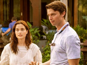 Megfejtettük, miért imádják annyian A Fehér Lótuszt