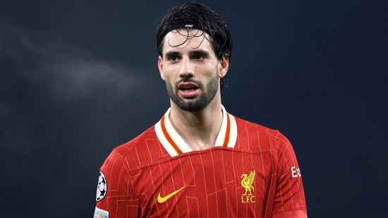 Friss fotókon Szoboszlai Dominik és felesége: Buzsik Borka valami álomszép kismama