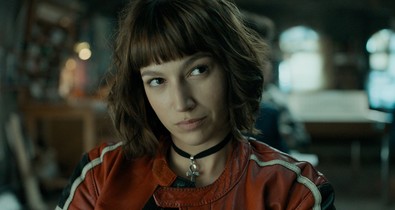 A nagy pénzrablás Tokiója pucérruhára váltott, és valami álomszép benne