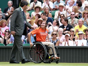 Az Asos új modellje egy paralimpikon sportoló