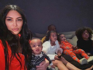 Így telik Kim Kardashianéknél a karantén