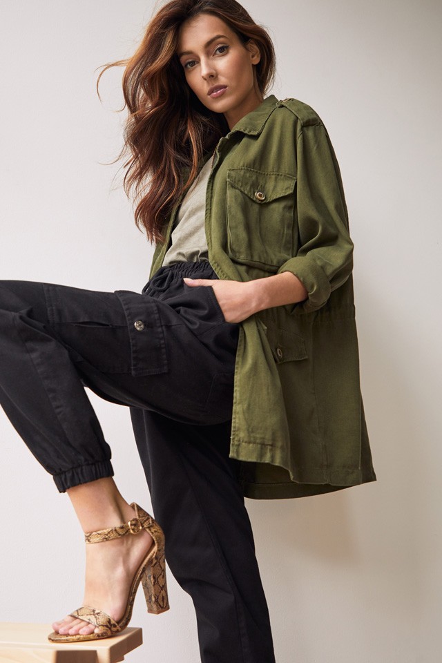 Az ANSWEAR új kapszulakollekciója a nyárvégi legmenőbb szetteket tartalmazza