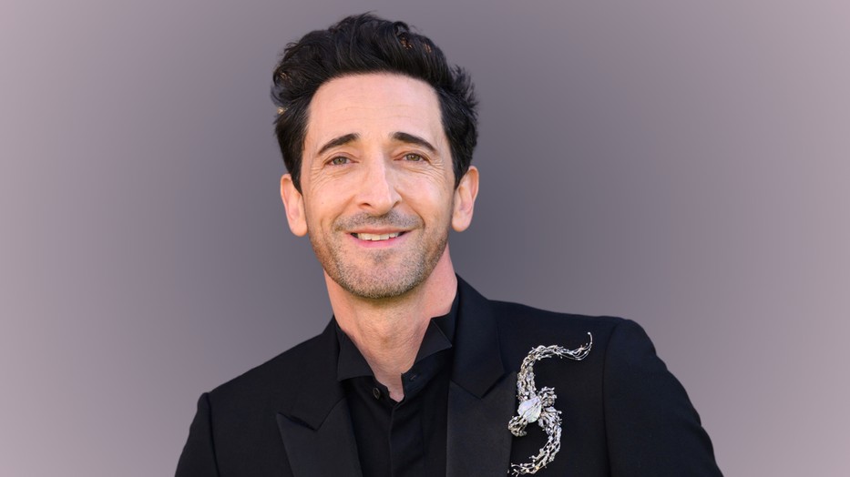 Adrien Brody egy tündéri kiskutyával ünnepelte születésnapját