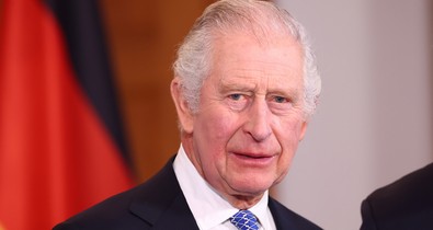 Íme Károly király koronázási meghívója, de előre szólunk, hogy nagyon sok lesz