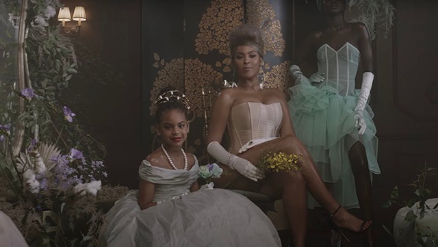 Beyoncé új klipjében Blue Ivy nemcsak szerepel, de énekel is! A Brown Skin Girl a barna bőr minden árnyalatát ünnepli