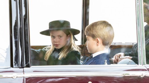 György herceg nem utazhat egy repülőn a saját apjával, és nem ez az egyetlen kőkemény szabály, ami a gyerekekre vonatkozik