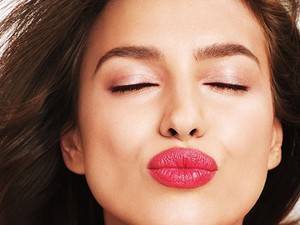 Forró Valentin-napi hangulat az AVON-nál