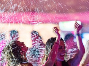 Csobbanj egyet a közelgő új év örömére!