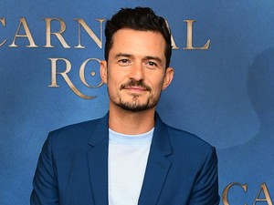 Orlando Bloom levetkőzött az amerikai magazinnak, mi pedig köszönjük!