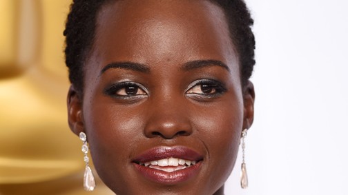 Lupita Nyong`o Oscar-ruháját ellopták!