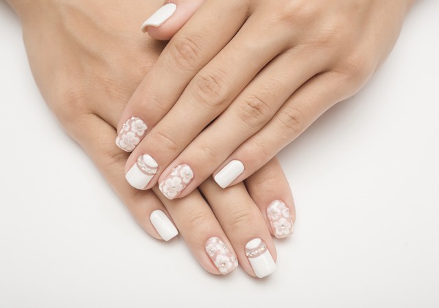 Annyira szépek! Ezek az idei esküvőszezon legmenőbb manikűrjei!