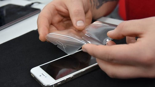 Gazdálkodj a drága telefonoddal okosan! Avagy egy fólia mind felett!