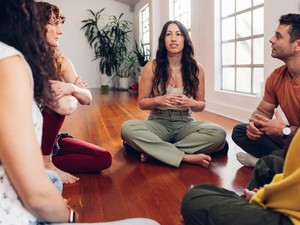 Szorongás nélkül kapcsolódni - A csoportterápia ereje