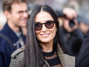 Demi Moore élete legszebb ruhájában ragyogott a vörös szőnyegen
