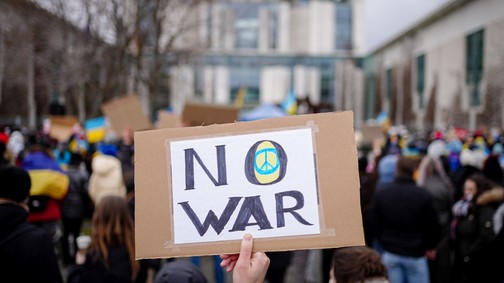 Hogyan beszélj a gyerekeddel a háborúról?