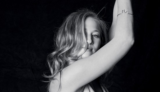 Tenki Réka: „A férfitól elvárom, hogy partnerként kezeljen, ne pedig a házvezetőnőjeként”