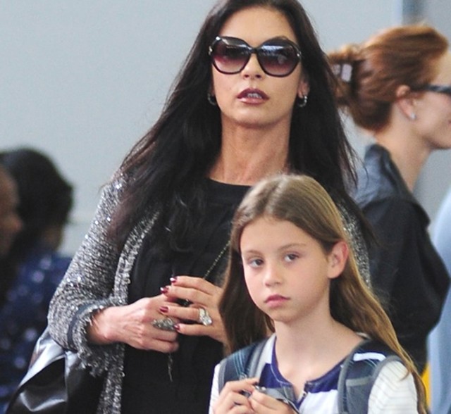 Catherine Zeta-Jones és lánya