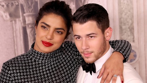 Így utánozta le Meghan Markle és Harry herceg eljegyzési fotóját Nick Jonas és Priyanka Chopra