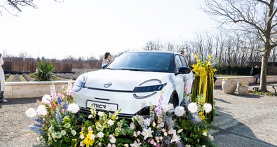 Megérkezett a tavasz legmenőbb elektromos autója, ráadásul hat csodás színből választhatsz