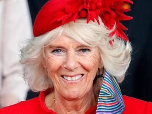 Leesett az állunk! Kamilla királyné csak úgy tündökölt, nem akárhol jelent meg az uralkodó nélkül