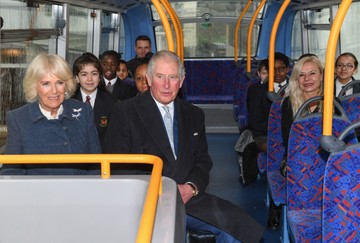 Károly király és Kamilla királyné 2020 márciusában, a Transport for London 20. évfordulója alkalmából szálltak elektromos buszra, hogy a Clarence House-ból a Londoni Közlekedési Múzeumba utazzanak. 