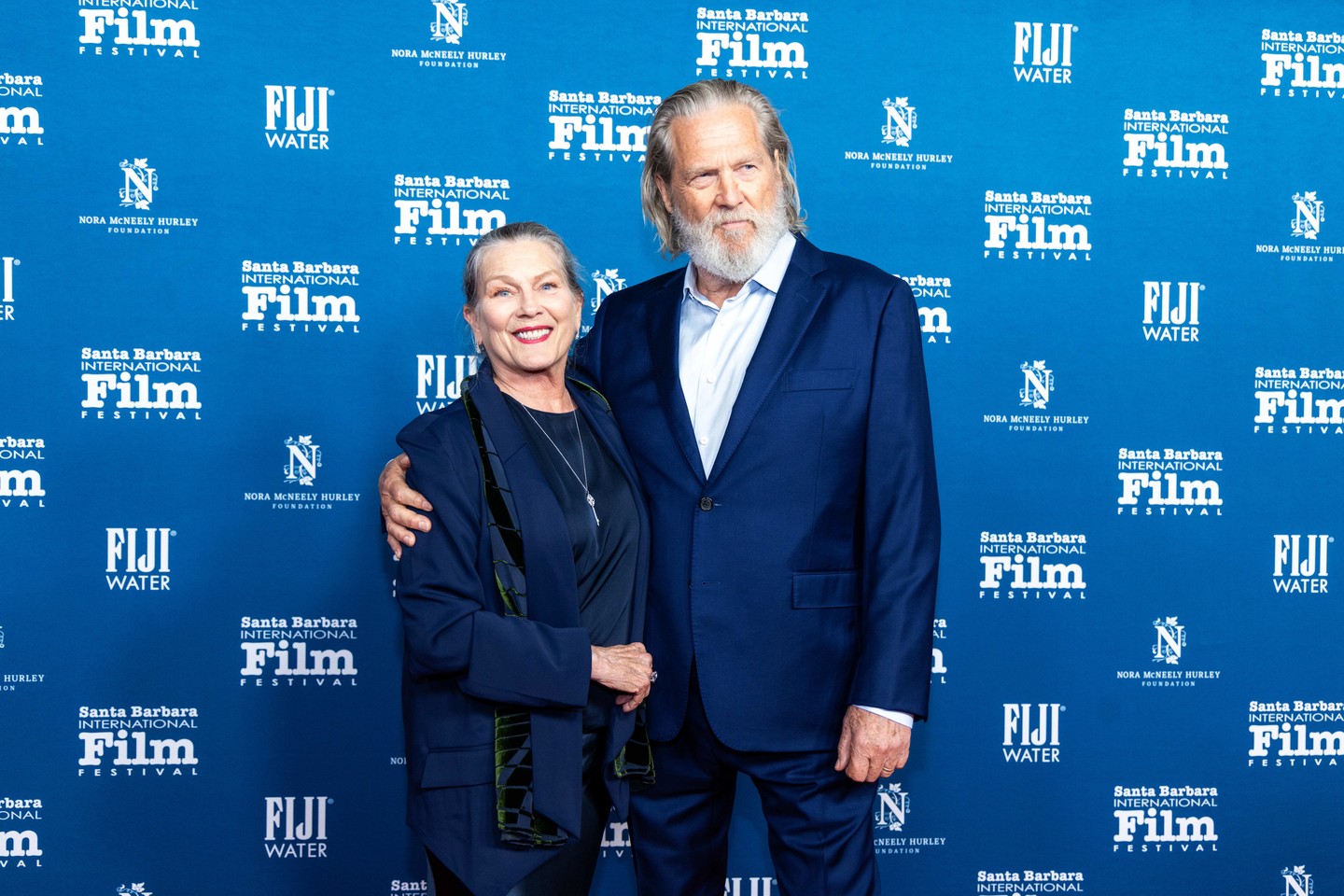 Susan Geston és Jeff Bridges egyike Hollywood legkitartóbb párosainak: 1977-ben házasodtak össze.  Elmondásuk alapján a sikeres házasság titka az, hogy sosem adják fel egymást a nehéz időkben, és folyamatosan dolgoznak a kapcsolatukon.