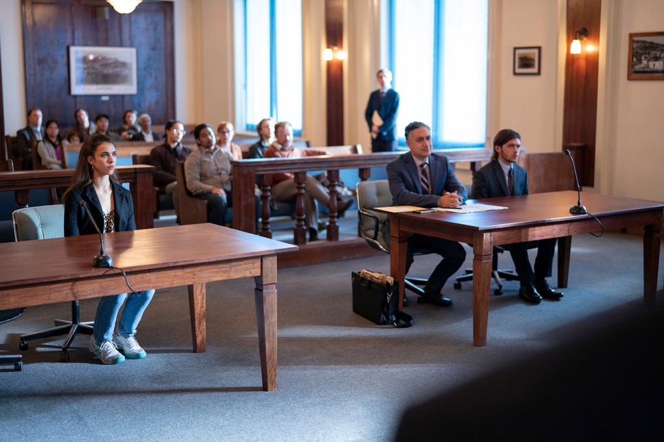 Az Egy szobalány vallomása tízrészes minisorozat egy huszonöt éves anyuka útját követi végig, amint hároméves kislányával a karján megpróbál elmenekülni párja érzelmi bántalmazása elől