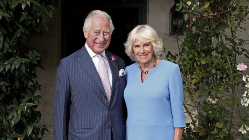 Romantikus portréval ünnepelte Károly király és Kamilla királyné a 20. házassági évfordulóját