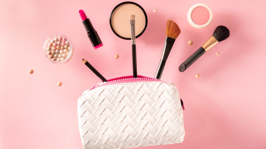  Szerezd be esszenciális sminktermékeidet a GLAMOUR-napokon!