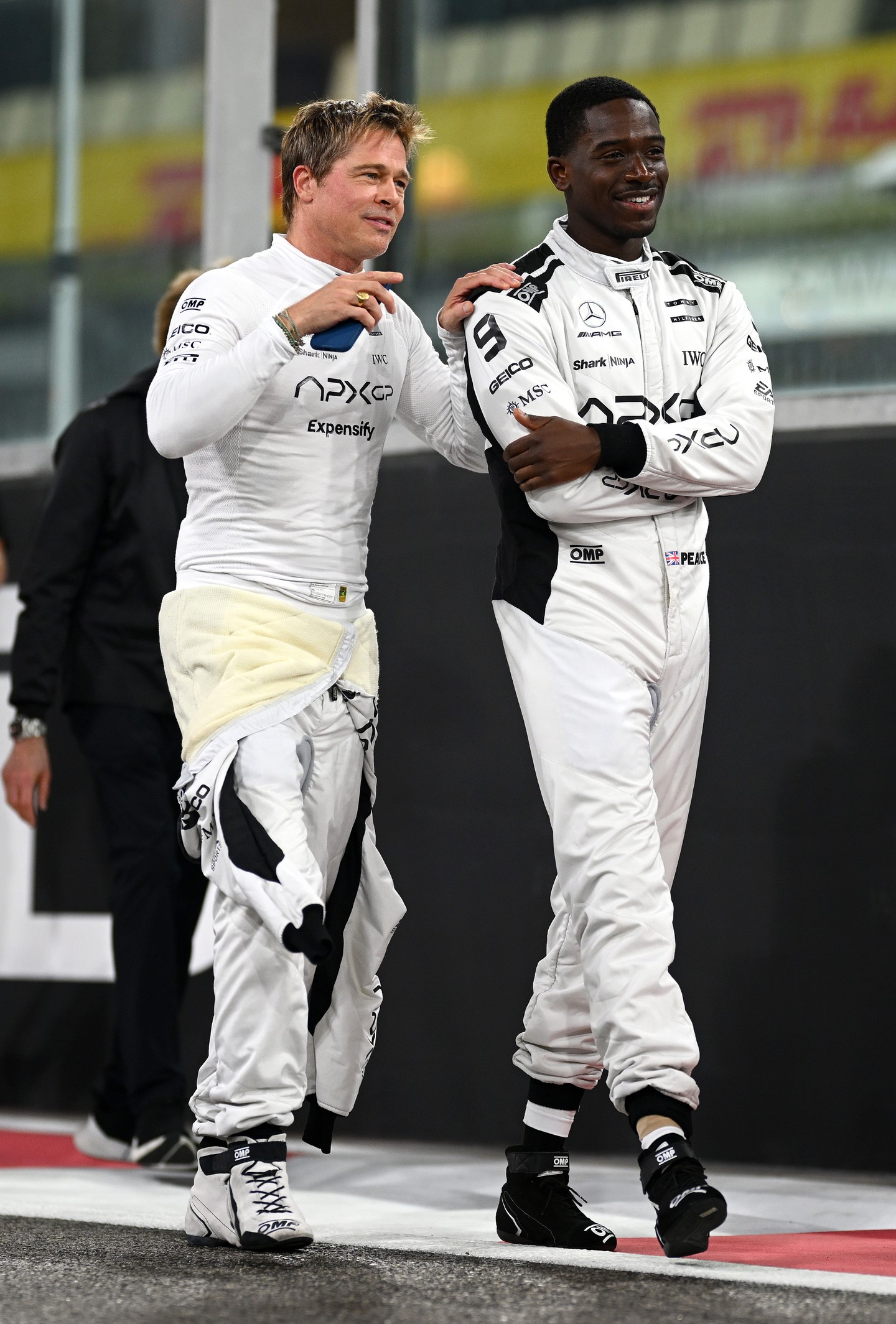 Brad Pitt az F1 című film forgatásán