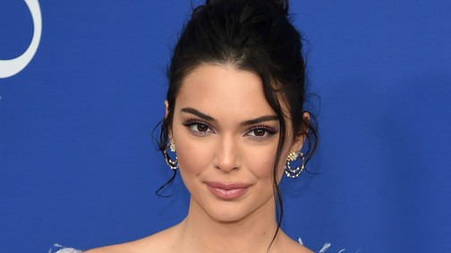 Egy kis inspiráció a fesztiválokra: Kendall Jenner szettje tökéletes és kényelmes ilyen alkalmakra