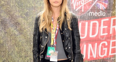 Cara Delevingne ismét tuti dzsekijéhez nyúlt