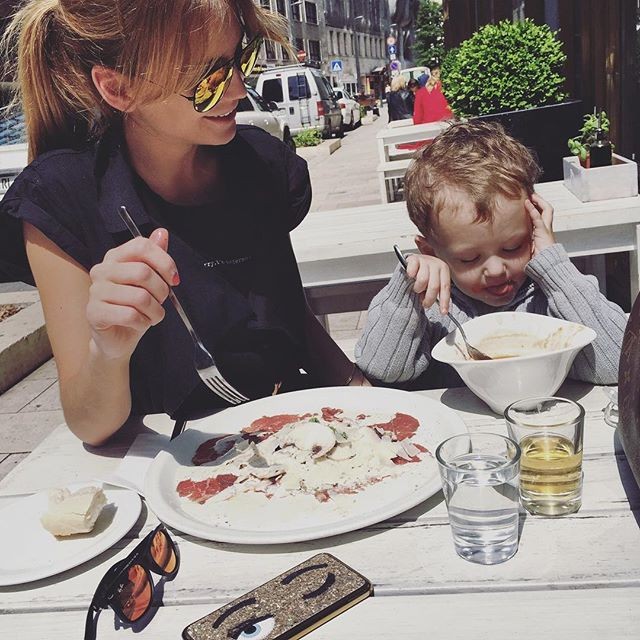 Ismerd meg a legújabb Sugarbird-lányt, Wolf Esztert!