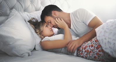 „Biztos csúnyának talál...” - Mégis miért agyalunk annyit szex közben?