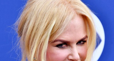 Nicole Kidman aranyszobornak öltözött