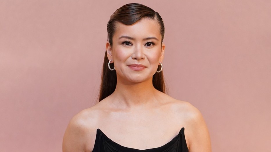 Katie Leung alakítja Lady Araminta Gunt a Bridgerton 4. évadában