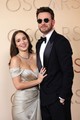 Chris Evans és felesége, Alba Baptista szerelmi szála az egyik nagy kedvencünk Hollywoodban. Amikor már mindenki azt hitte, hogy Amerika Kapitány - érthetetlen módon - örökre agglegény marad, megismerkedett a portugál színésznővel, akivel a legnagyobb titokban tartotta kapcsolatát egészen 2022-ig. 2023-ban összeházasodtak, 2025 októberében pedig megszületett első kislányuk, Alma Grace Baptista Evans is.