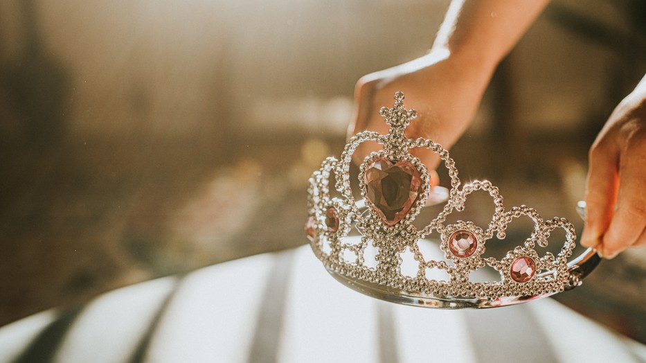 Miért elfogadhatatlanok és károsak a gyermekszépségversenyek? 