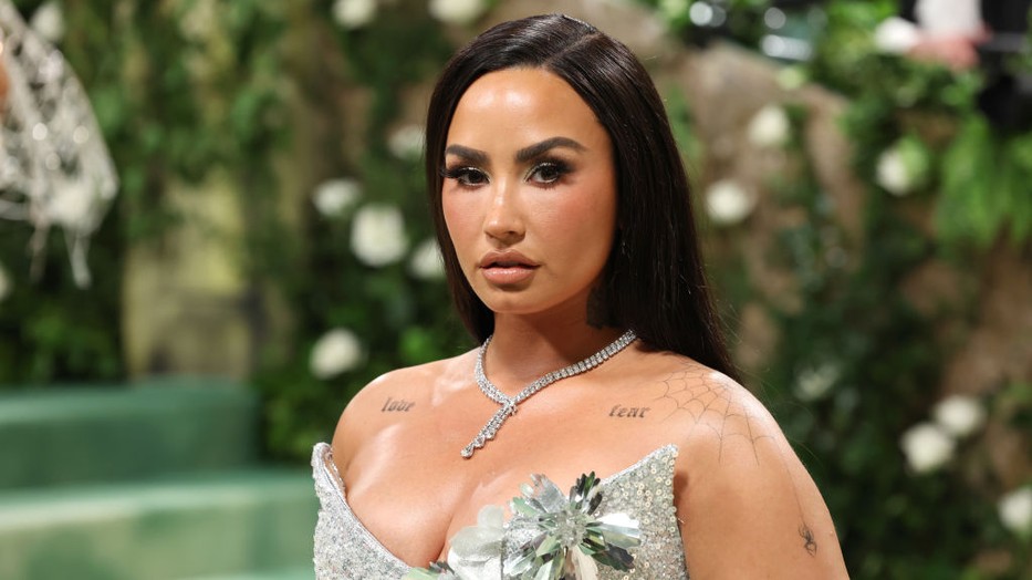 Demi Lovato meseszép hercegnőként ragyogott káprázatos ruhájában