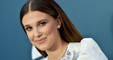 Millie Bobby Brown gyulladt pattanásokkal is vállalja az arcát, és minket is erre bátorít