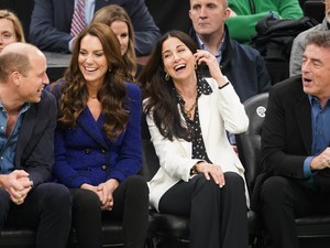 Katalin hercegné és Vilmos herceg egy kosárlabda-meccsen romantikázott