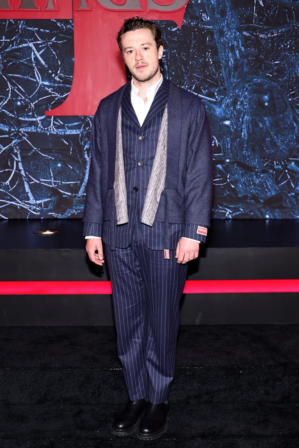 Szerethető, kedves, nem véletlen, hogy a rajongóknál is ennyire jó Joseph Quinn