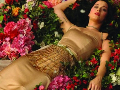 Katy Perry lángra lobbantja az ágyát, ha reménytelenül szerelmes
